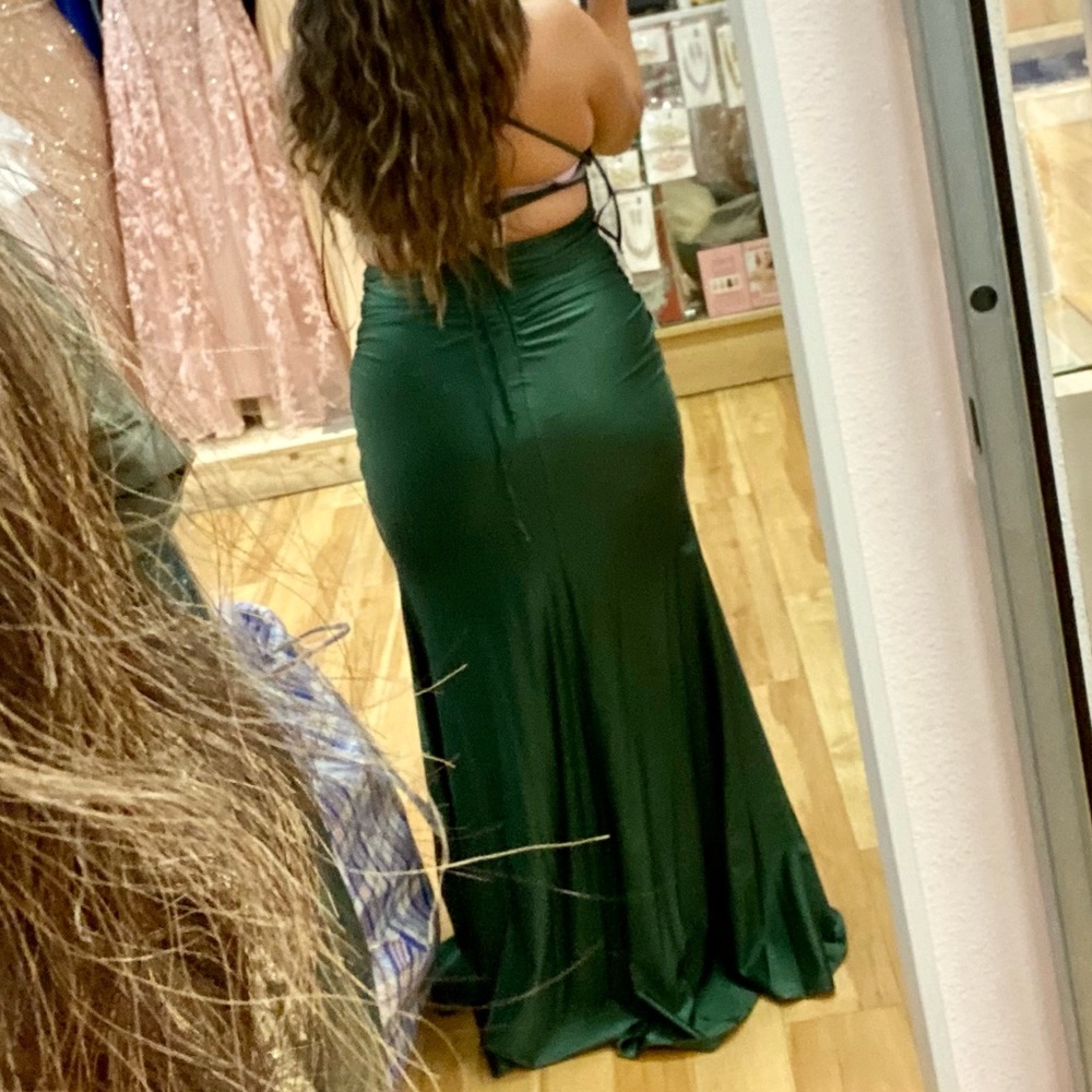 Size M/8 Formal Dark Green Dress.
